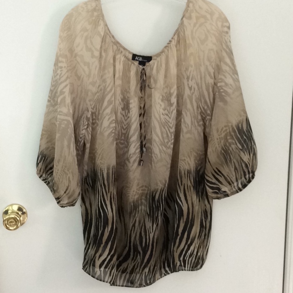 Really nice top. Like brand new